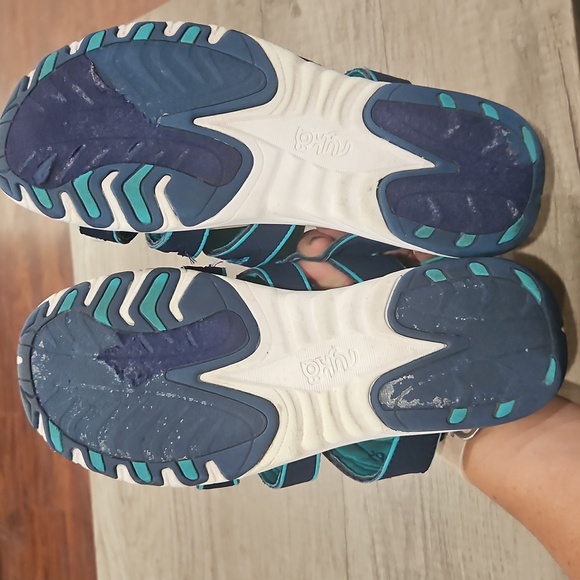 Ryka Glance Women's size 9W  Blue Faux Leather Bungee Sporty Open Toe  Sandals - Picture 5 of 9